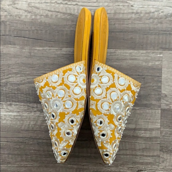 Tory Burch Yellow Embroidered Elora Slide - Picture 5 of 8